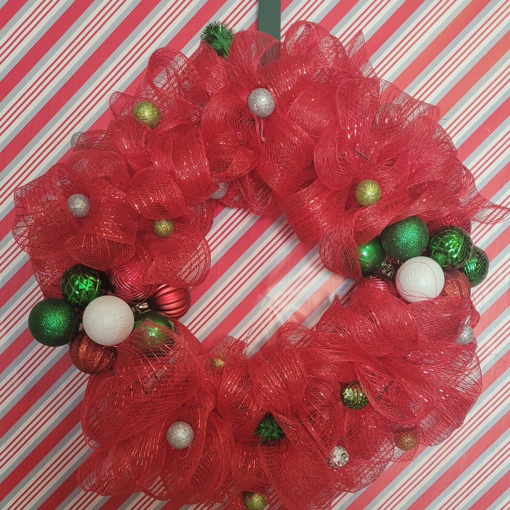 Grinch-Inspired Christmas Wreath – Handmade Holiday Décor